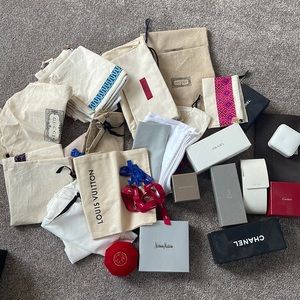 Bundle included branded dust bags.Ribbon. Boxes different sizes.